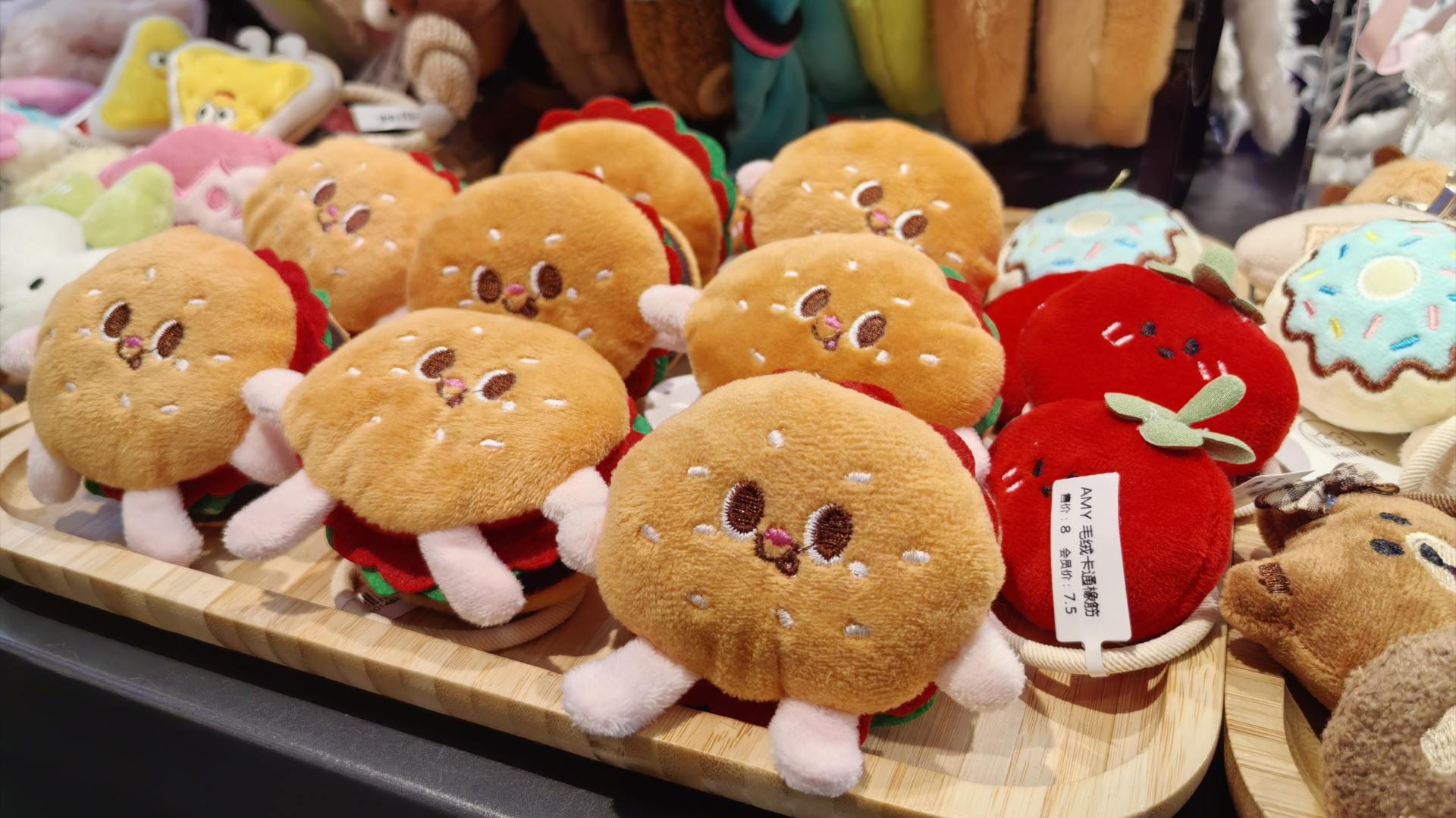 加盟潮流饰品品牌时应该如何进行市场调查？